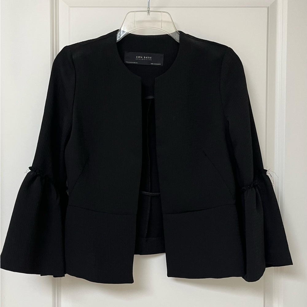 Zara Women’s Black Cropped Blazer Top with Bell Sleeves - XS